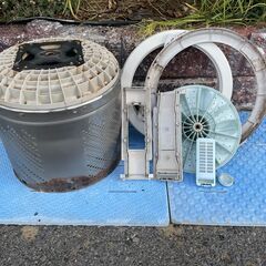 洗濯機の分解クリーニング行っています！配送設置込み　2020年製　ハイセンス7.5K洗濯機　分解クリーニング済み！！の画像