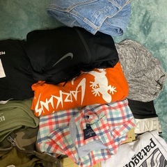 アパレルブランド　服まとめ売りの画像