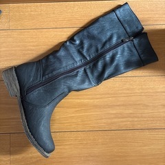 【未使用】ロングブーツ 経年劣化ありの画像
