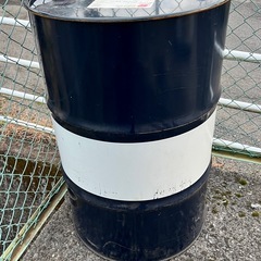 ✨近場なら配達可能✨ドラム缶の画像