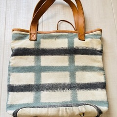 ⭐️百貨店で購入⭐️本革⭐️しっかりした作りのカバン⭐️の画像