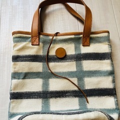 ⭐️百貨店で購入⭐️本革⭐️しっかりした作りのカバン⭐️の画像