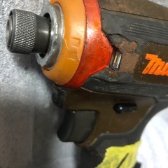 ⑤マキタ18vインパクトドライバTD171D中古美品オリジナルハウジング、本体のみの画像