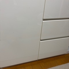 出品年内まで　最終価格鏡面　セミオーダーホワイトサイドボード　　幅180 高さ75 奥行き42 センチの画像