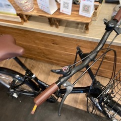 【SALE価格！防犯登録無料！チェーン新品！】6段変速　20インチ折りたたみ自転車　ブラックの画像