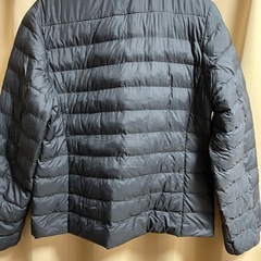 新品未使用UNIQLOパフテックコンパクトジャケットLサイズ本年購入の画像