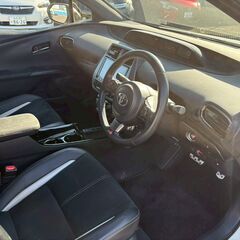 H31年式　プリウスPHEV　GRスポーツ　9インチナビ　フルセグTV　ETCの画像