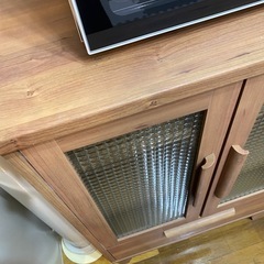 食器棚　インテリアの画像