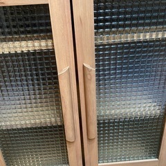 食器棚　インテリアの画像