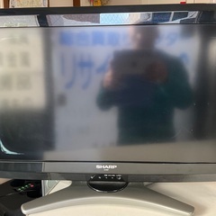 【RKGTV-139】特価！シャープ/26型液晶TV/LC-26E7/中古品/2010年製/来店引取推奨/近隣配達も可の画像