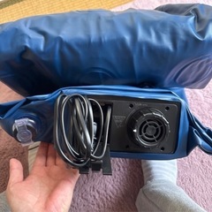 ミニ冷蔵庫、エアーベッドの画像