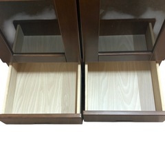 ガラス付き 木製本棚 キャビネットの画像