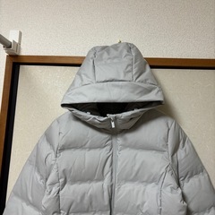 UNIQLO ユニクロ シームレスダウンコート Lの画像