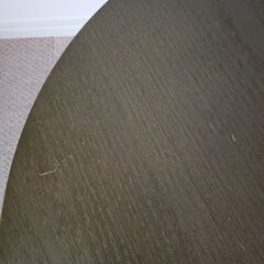 折れ足テーブルの画像