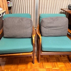 カリモク製のソファー２台の画像