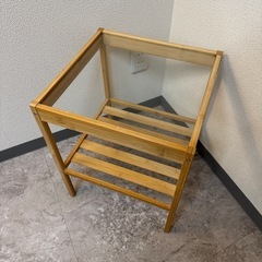 IKEA ベッドサイドテーブル NESNAの画像