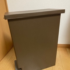 【お譲りします】ペダル式(45L ブラウン) ニトリ の画像