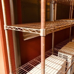 かなり錆有りスチールラック4台セットの画像