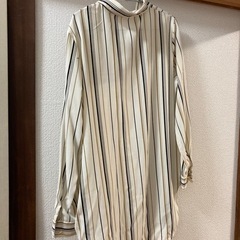 服 ワイシャツの画像