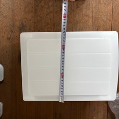 三段の引き出しの画像