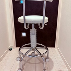 カウンターチェアの画像