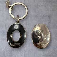 COACH コーチ キーリング キーホルダー ターンロックチャームの画像