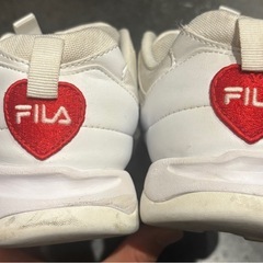 ★女の子　ガールズ　FILA スニーカー　23.5cm★の画像