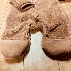 ブラウン フリース フード付きロンパースの画像