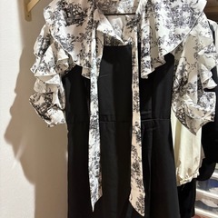 gu GRLワンピース　カーディガンの画像