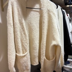 gu GRLワンピース　カーディガンの画像