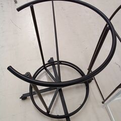 リユースのサカイ栃木店★ジモティ割あり★  ハンガーラック ブラック W82.5×D82.5×H95 クリーニング済み TC12109の画像