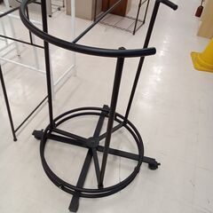 リユースのサカイ栃木店★ジモティ割あり★  ハンガーラック ブラック W82.5×D82.5×H95 クリーニング済み TC12109の画像