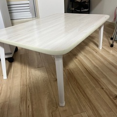 折りたたみローテーブルの画像