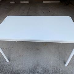 （742）￥5500　デスクの画像