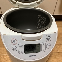 【状態難あり】東芝 マイコンジャー炊飯器 ホワイトTOSHIBA の画像