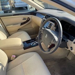 走行1万キロ! トヨタクラウンロイヤルの画像