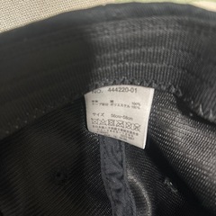 黒キャップの画像