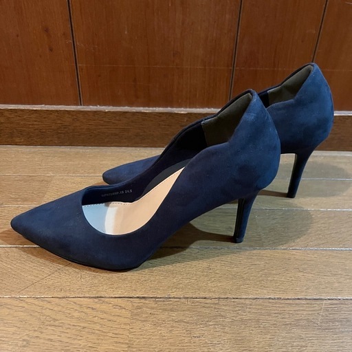 RANDA ランダ　フラワーカット　パンプス　デザインカット　24.5cm ネイビー　ヒール8cm