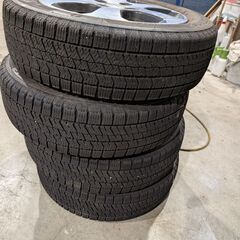 スタッドレスタイヤセット　ブリヂストン　2022年製　155/65R14　スズキホイール付きの画像