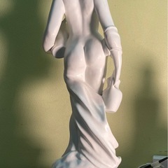 置き物　水の精　女性　彫刻　（約）高さ66cm 幅　22cmの画像