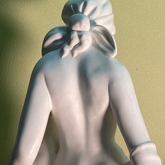 置き物　水の精　女性　彫刻　（約）高さ66cm 幅　22cmの画像