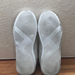 メンズ　スニーカー/26.0cm/ホワイト　軽量防水 新品同様です！の画像