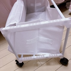 床下収納ケース　キャスター付き　新品の画像
