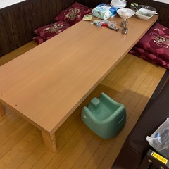 座席テーブル4つ
の画像