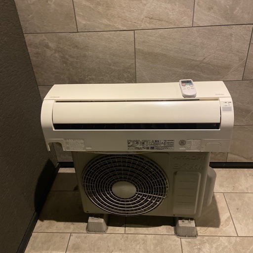 HITACHI ルームエアコン RAS-L22JE7(W) 6〜8畳 2019年 激安‼️ 2.2kw エアコンHITACHI ルームエアコン RAS-L22JE7(W) 6〜8畳