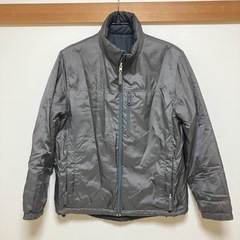 ユニクロ リバーシブル ジャケット キルティング ダウン Mサイズの画像