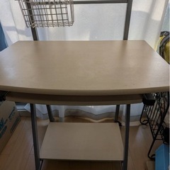 机　キャスター付きの画像