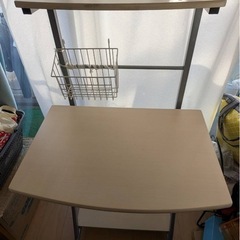 机　キャスター付きの画像