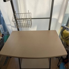 机　キャスター付きの画像