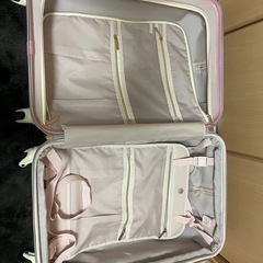 キャリーケース　花柄ピンク　大容量の画像